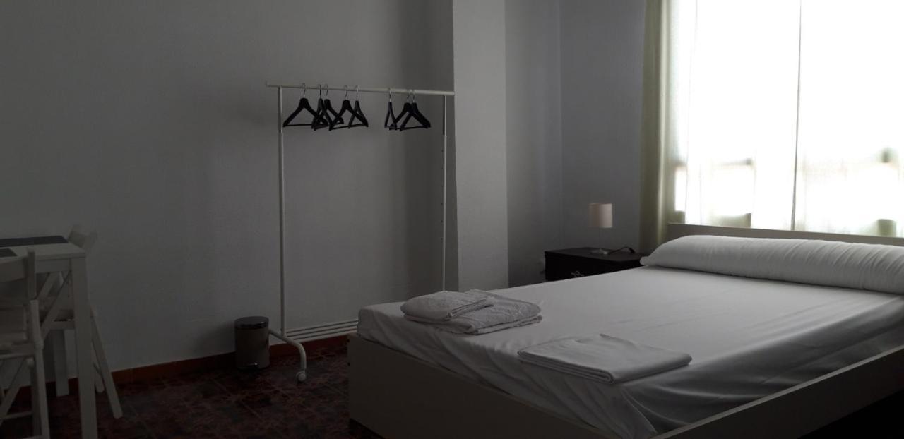 Pension Benavente Ap-7 3Min Coche Playa 5 Min Self Check-In 24H มอนโกฟาร์ ภายนอก รูปภาพ